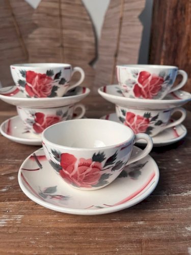 5 tasses à thé Digoin Sarreguemines modèle La Rose