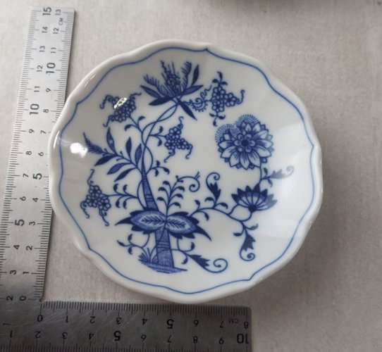 5 tasses + sous tasses, décor Blue Onion / porcelaine Tchécoslovaquie / Czech