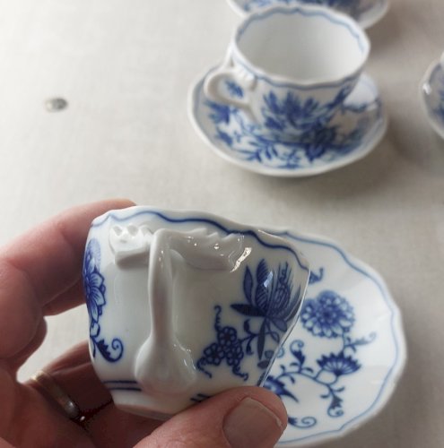5 tasses + sous tasses, décor Blue Onion / porcelaine Tchécoslovaquie / Czech