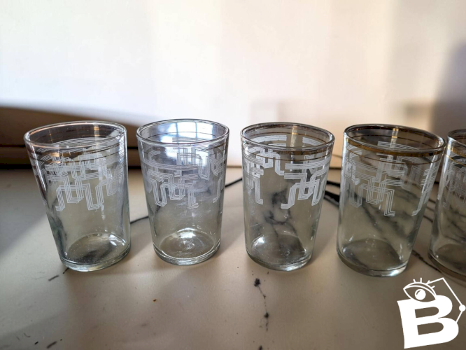 5 verres / gobelets vintage, décor géométrique Art Déco