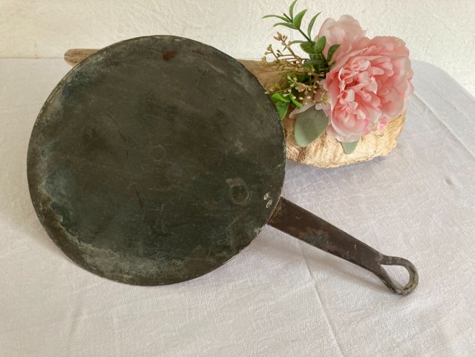 525⚜️ Ancien Couvercle Plat en Cuivre Pour Casserole Vintage Diamètre 24 Cm