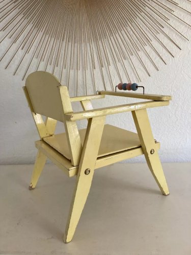 6⚜️ Ancienne Petite Chaise en Bois Enfant Jaune Avec Petit Pot Vintage