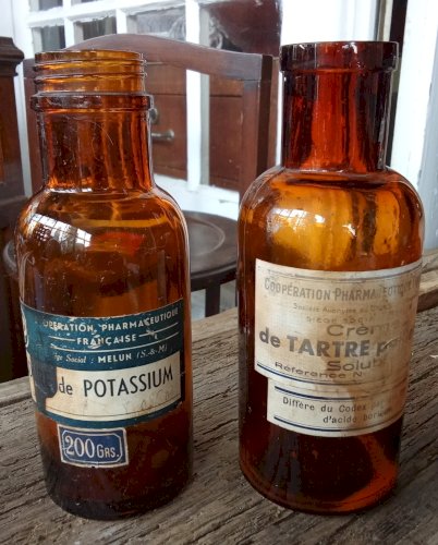 6 Anciens Flacons Pharmacie Apothicaire Verre Ambré Old apothecary bottles