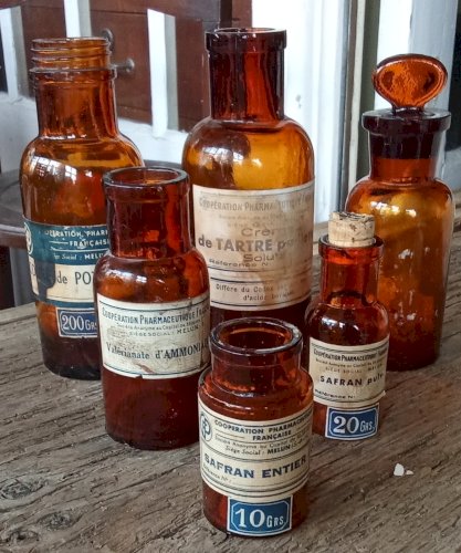 6 Anciens Flacons Pharmacie Apothicaire Verre Ambré Old apothecary bottles