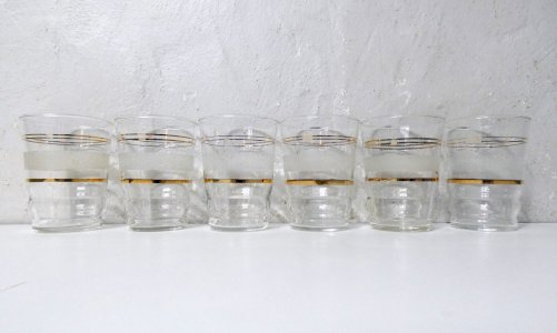 6 vintage white frosted glasses
