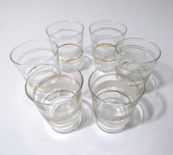 6 anciens verres granités blancs vintage