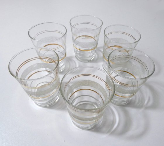 6 anciens verres granités blancs vintage