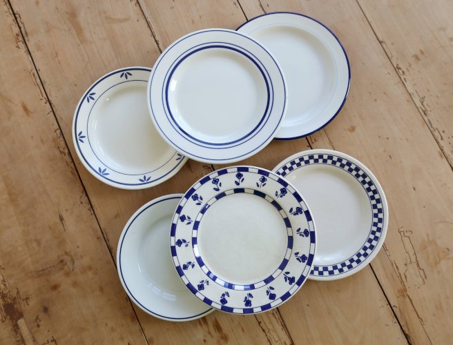 6 assiettes à dessert dépareillées vintage - Porcelaine bleue blanche