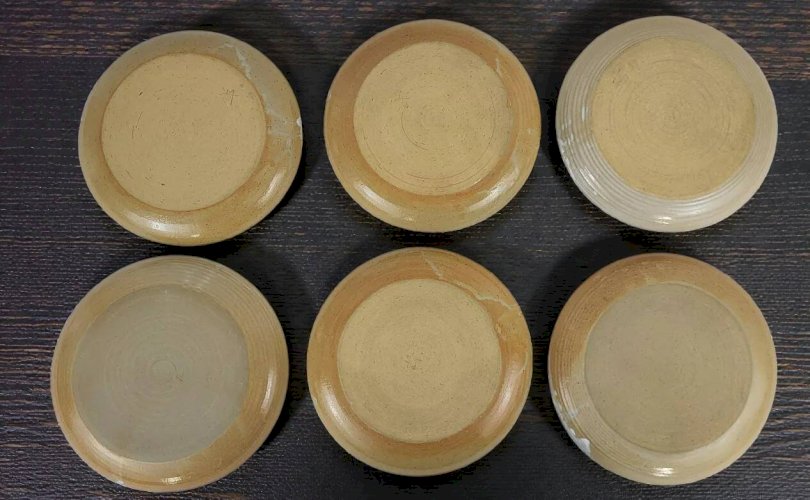 6 assiettes à dessert en grès Poterie Auger