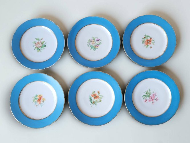 6 assiettes à dessert en porcelaine Vieux Paris XIXème