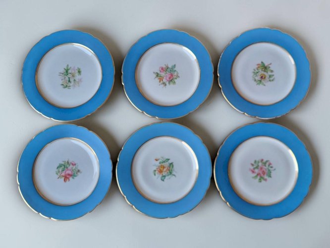 6 assiettes à dessert en porcelaine Vieux Paris XIXème