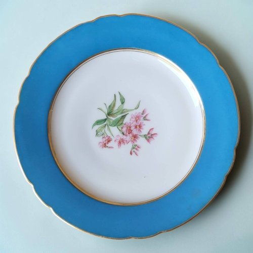 6 assiettes à dessert en porcelaine Vieux Paris XIXème