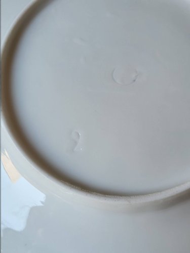 6 assiettes à dessert en porcelaine Vieux Paris XIXème