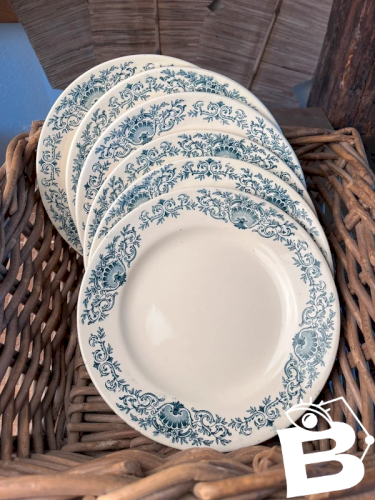 6 assiettes à dessert Longchamp modèle Coquille