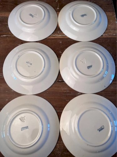 6 assiettes à dessert Longchamp modèle Coquille