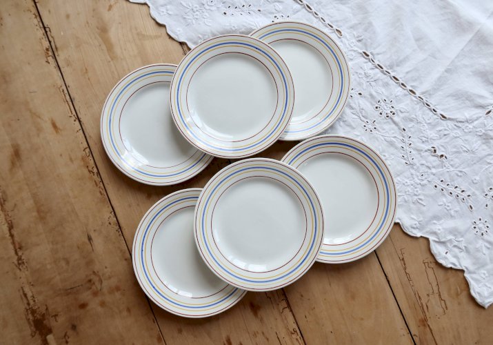 6 assiettes à dessert vintage Céranord Saint-Amand rayures rouge bleu jaune