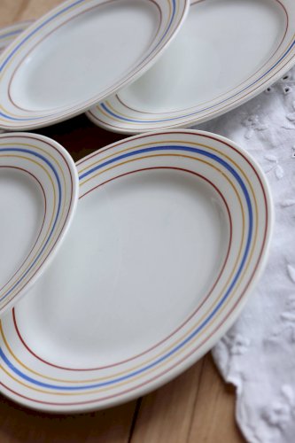 6 assiettes à dessert vintage Céranord Saint-Amand rayures rouge bleu jaune