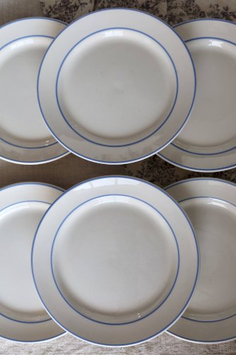 6 assiettes à dessert vintage en faïence ivoire au liseré bleu clair