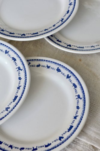 6 assiettes à dessert vintage faïence blanche et bleue