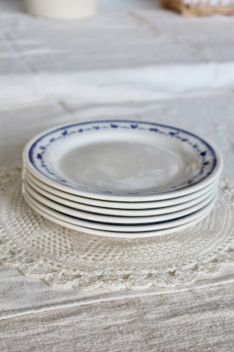 6 assiettes à dessert vintage faïence blanche et bleue