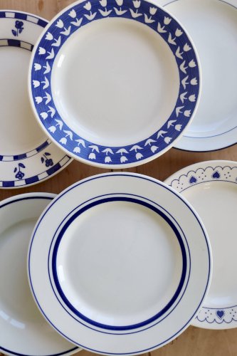 6 assiettes à dessert vintage faïence dépareillée bleue blanche - Lot Cutie