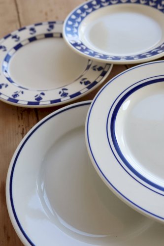 6 assiettes à dessert vintage faïence dépareillée bleue blanche - Lot Cutie