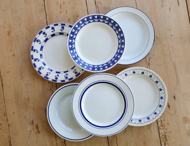 6 assiettes à dessert vintage faïence dépareillée bleue blanche - Lot Cutie