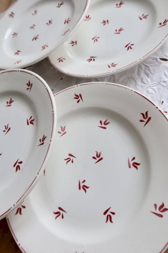 6 assiettes à dessert vintage faïence motifs rouges