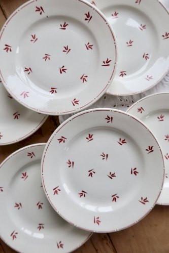 6 assiettes à dessert vintage faïence motifs rouges