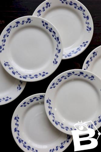 6 assiettes à dessert vintage – faïence Oxford – Blanc & bleu