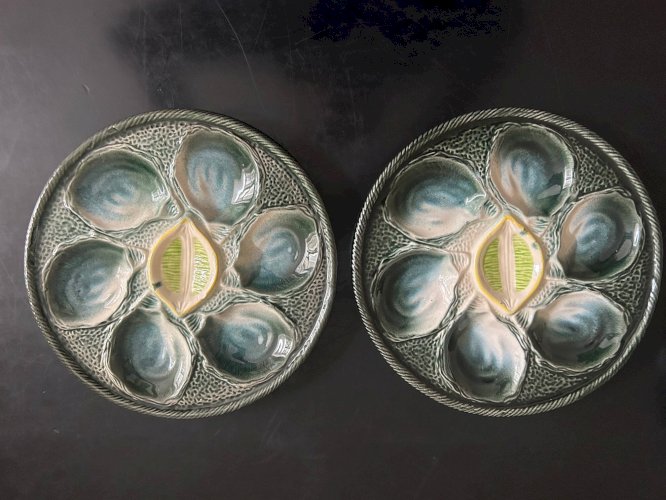 6 assiettes à huitres en barbotine Saint Clément