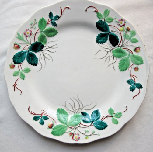 6 Assiettes barbotines Art Nouveau, Creil Montereau: Les Fraises de George Sand