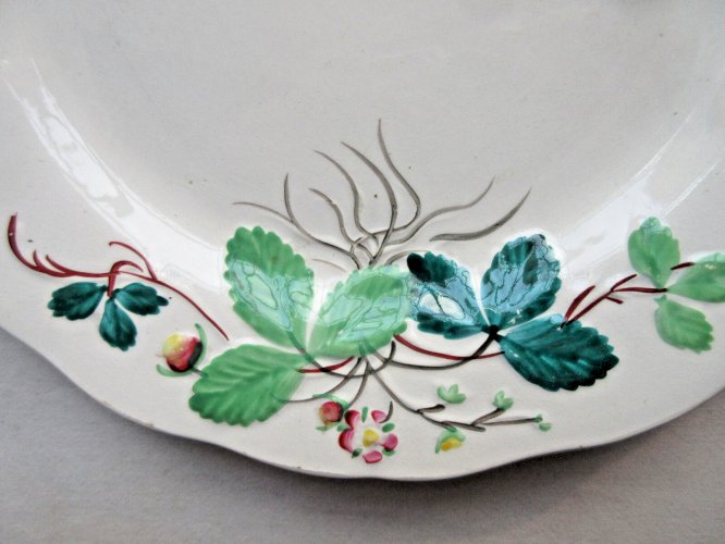6 Assiettes barbotines Art Nouveau, Creil Montereau: Les Fraises de George Sand