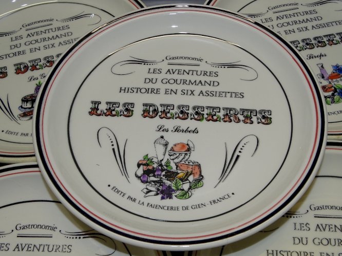 -6 ASSIETTES CERAMIQUE GIEN LES AVENTURES DU GOURMAND LE COLLECTIONNEUR    D