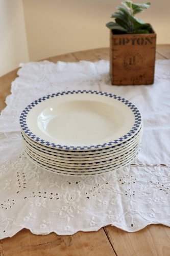 6 assiettes creuses anciennes terre de fer Salins - Modèle Damier