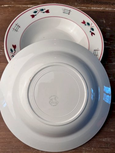 6 assiettes creuses en faïence ancienne