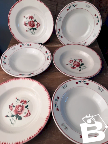 6 assiettes creuses en faïence ancienne