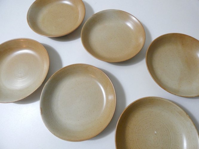 6 assiettes creuses en grès Village vintage