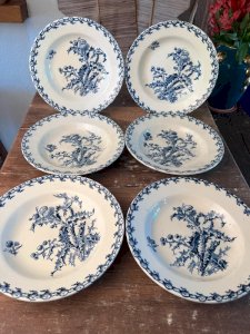 6 Gien 1878 Chardons pattern soup plates