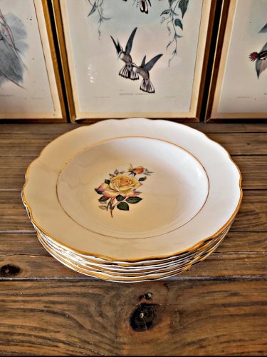 6 Assiettes creuses Gien Gardanne, roses couleur jaune, liserés dorés