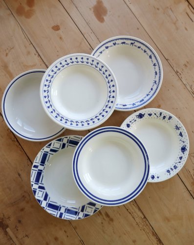 6 assiettes creuses vintage dépareillées porcelaine bleue blanche - Lot Sai