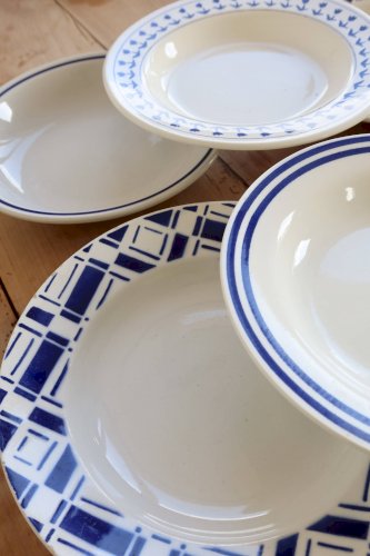 6 assiettes creuses vintage dépareillées porcelaine bleue blanche - Lot Sai