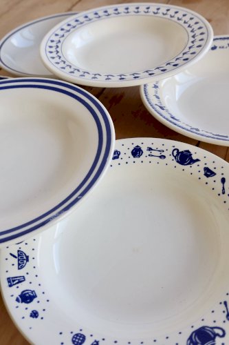 6 assiettes creuses vintage dépareillées porcelaine bleue blanche - Lot Sai