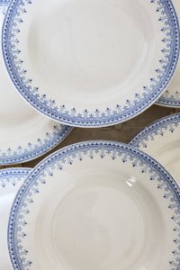 6 vintage ivory ironstone deep plates - Blue pattern