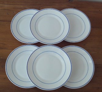  6 WHITE DESSERT PLATES WITH BLUE FILLETS ARCOPAL FRANCE 1764