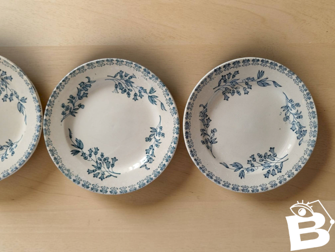 6 assiettes en faïence, Grigny — modèle  Muguet 