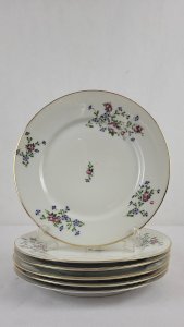 6 assiettes plates décor aux barbeaux