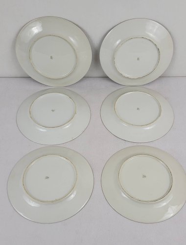 6 assiettes plates décor aux barbeaux