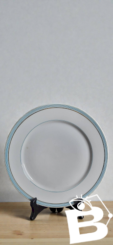 6 assiettes plates en porcelaine de Paris
