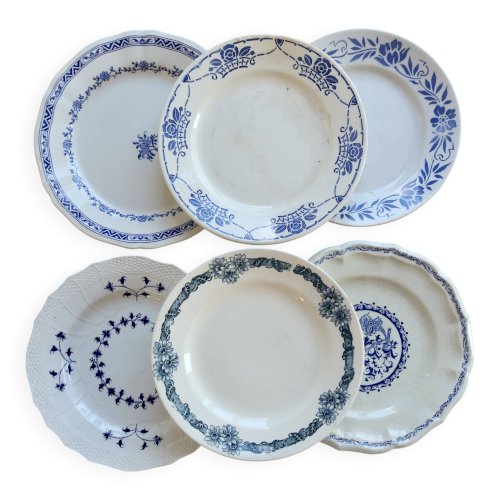 6 assiettes plates vintage dépareillées en terre de fer bleue et blanche